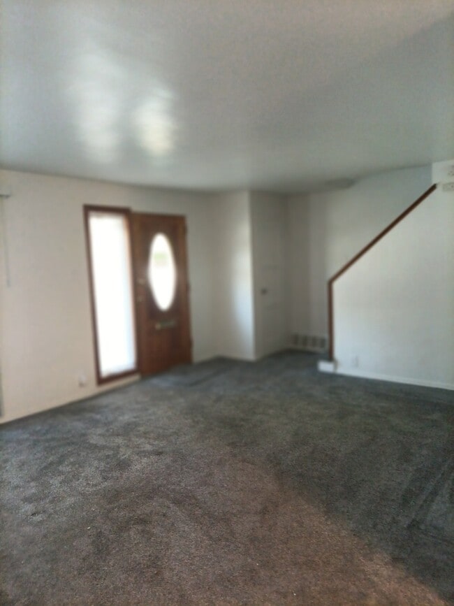 Building Photo - 11 Dunlap Rd