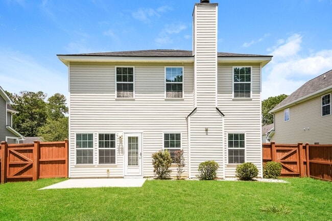 Building Photo - 233 Maywood Drive