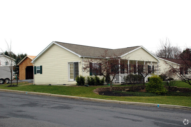 Primary Photo - Heritage Village