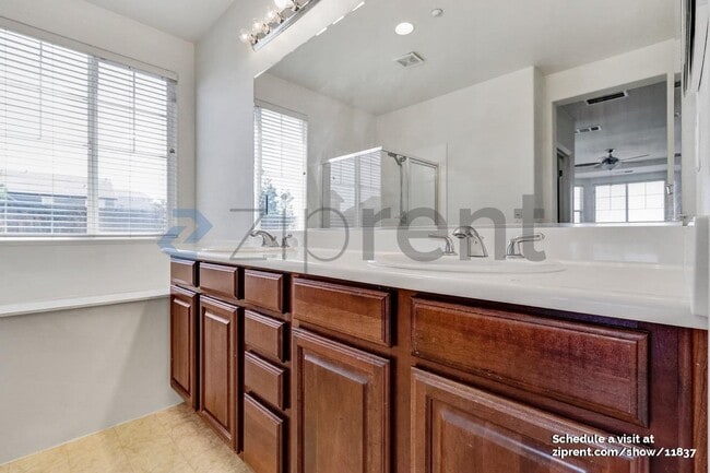Building Photo - 716 San Juan Oaks Rd