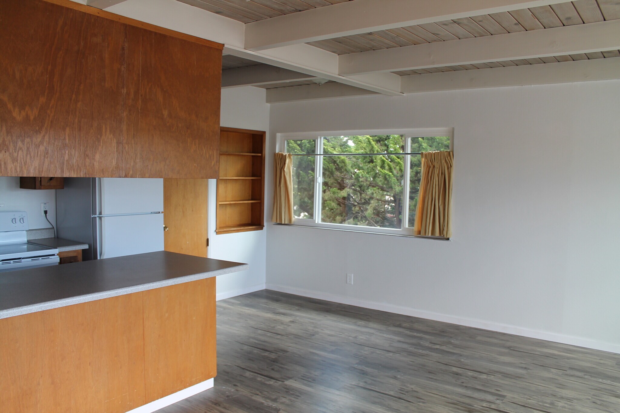 Building Photo - 272 Sea Ridge Rd