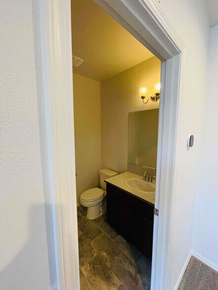 Building Photo - 611 Koontz Rd