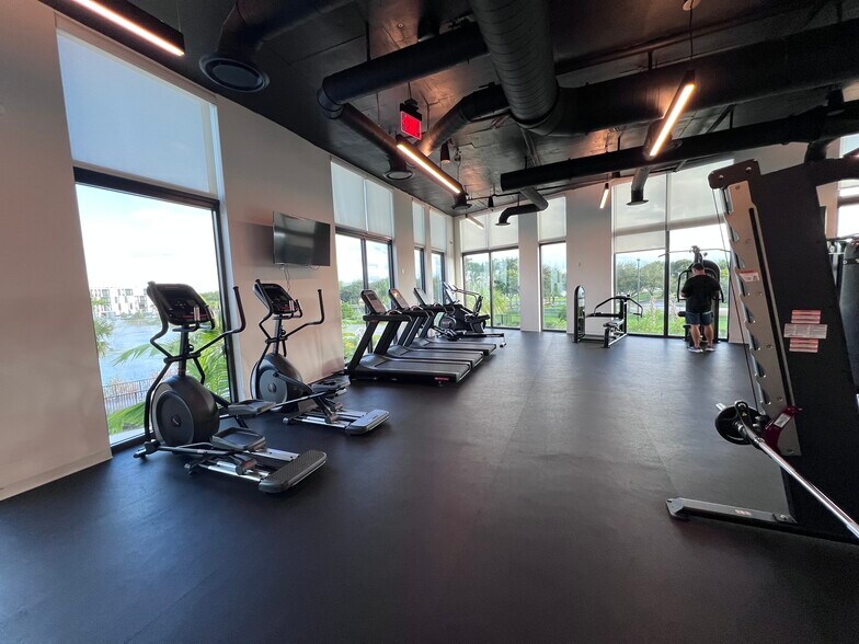 Building Photo - 20510 NW 21st Ave