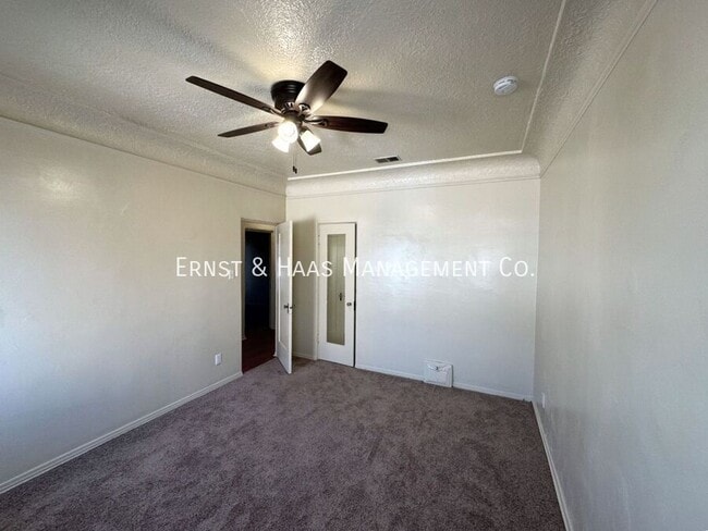 Building Photo - 1405 Olive Ave