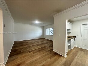 Building Photo - 1400 NE 56th St