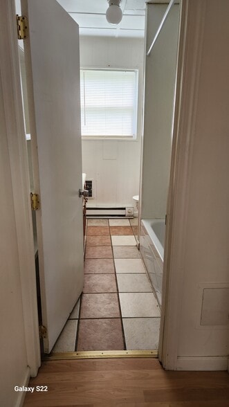 Bathroom - 3247 Faronia St