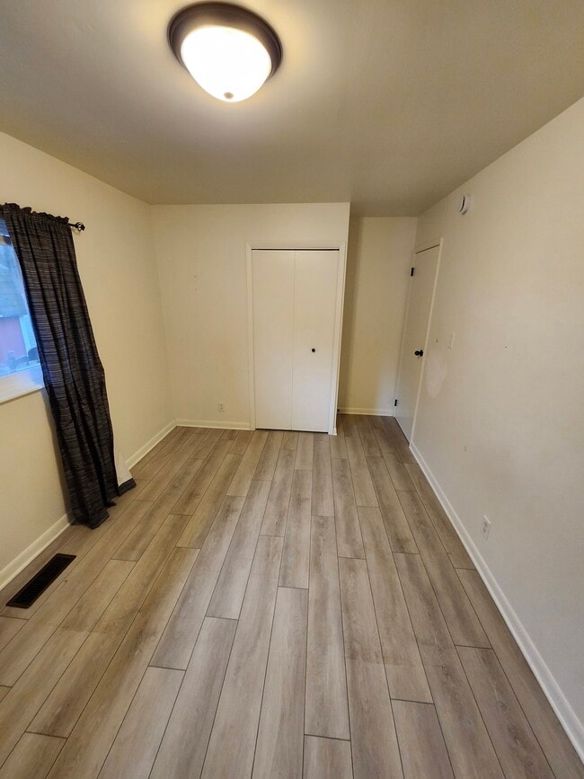 Building Photo - 119 Tall Timber Ct