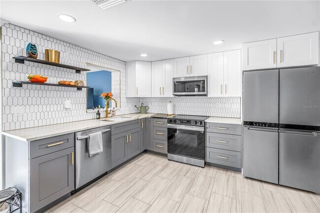 Building Photo - 354 74th Ave NE