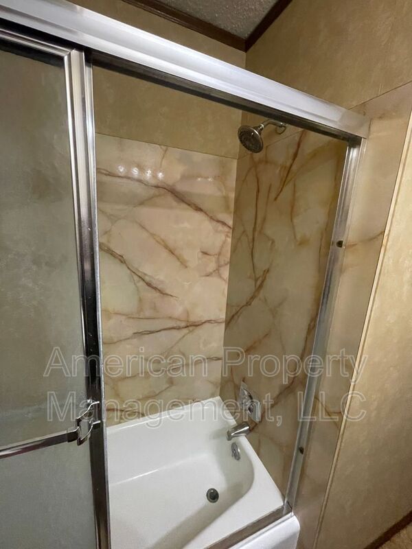 Building Photo - 714 S Marion Ave