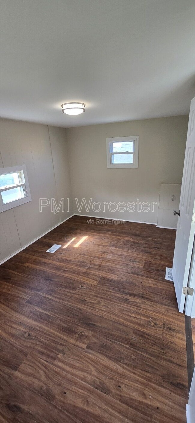 Building Photo - 17 Washington St