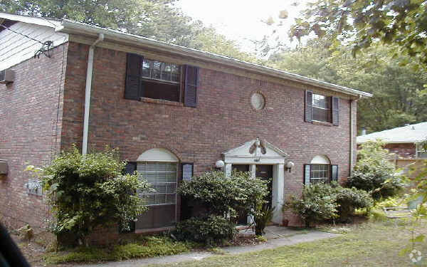 Primary Photo - 2100-2112 Plaster Rd NE