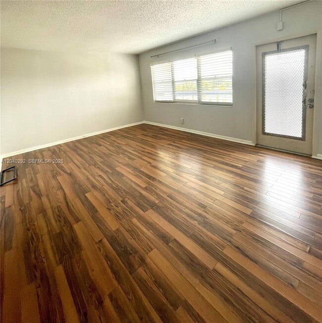 Building Photo - 4031 Harwood D