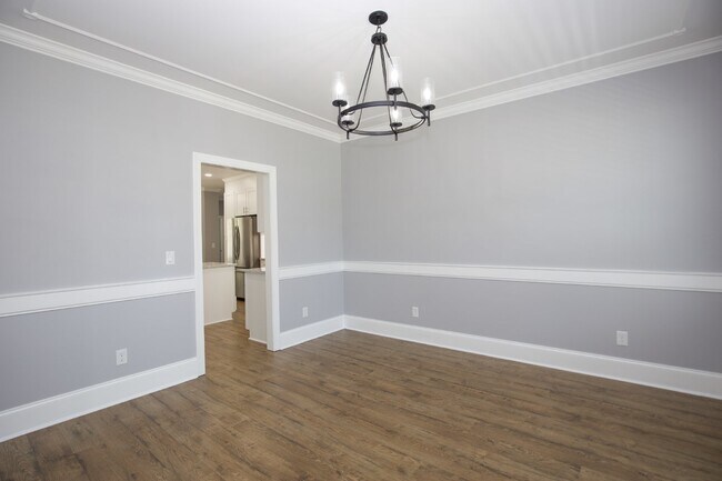 Building Photo - "Spacious and Inviting 2620 sq. ft. Home i...