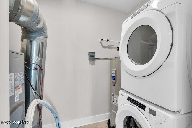 Building Photo - 201 Sunset Ave