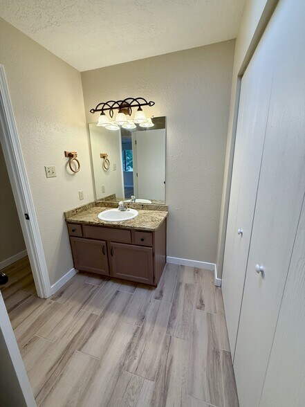Bath - 5801 Lowell St NE