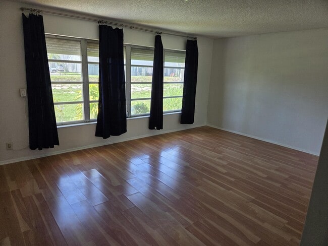 Building Photo - 5730 Fernley Dr E