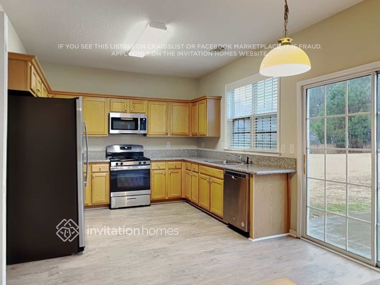 Building Photo - 172 Wallnut Hall Cir