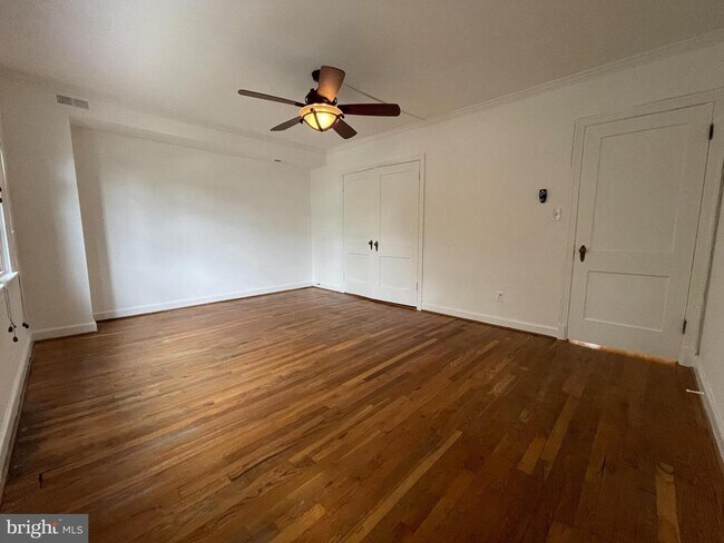 Building Photo - 2700 13th Rd S