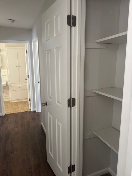 Building Photo - 219 Mitchell St