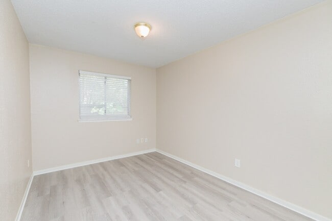 Building Photo - 4106 Kitchen Hill Ln