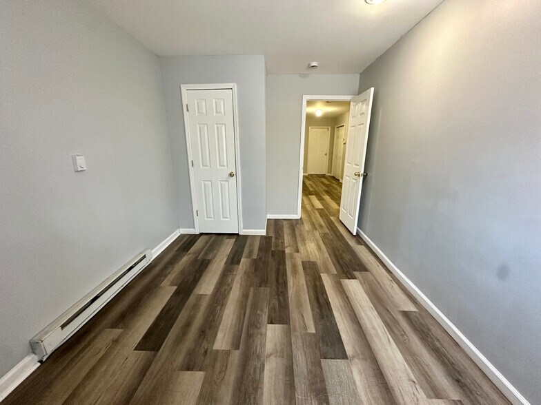 Building Photo - 347 Ridgewood Ave