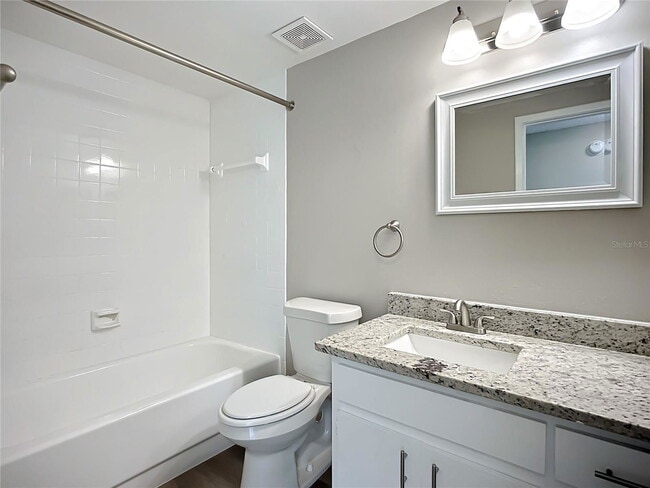 Building Photo - 632 Ephrata Dr