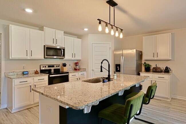 Building Photo - 8604 Tarsus Dr