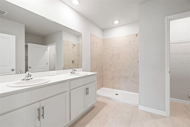 Building Photo - 25222 Cadiz Dr