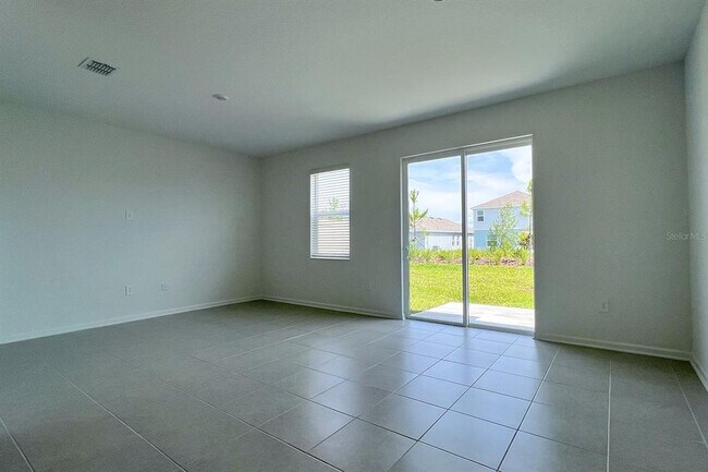 Building Photo - 2607 Skyline Lp