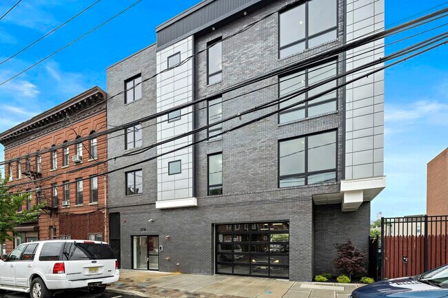 Building Photo - 2716 Palisade Ave