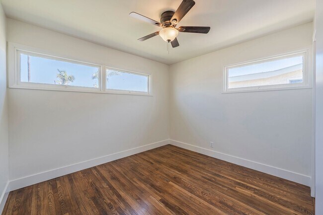 Building Photo - Gorgeously Renovated Harbor City 3-Bed Gem