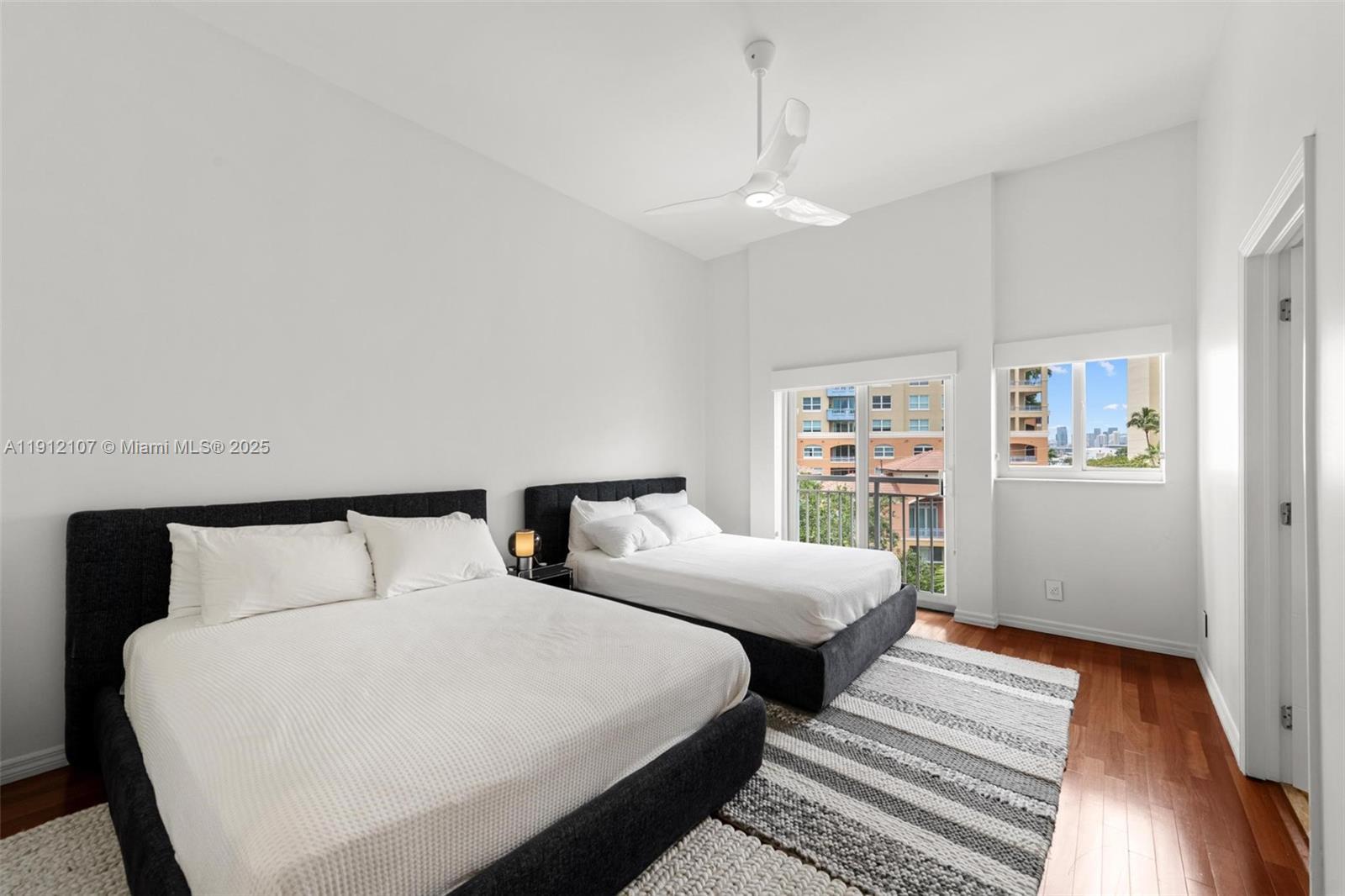 Building Photo - 100 Jefferson Ave