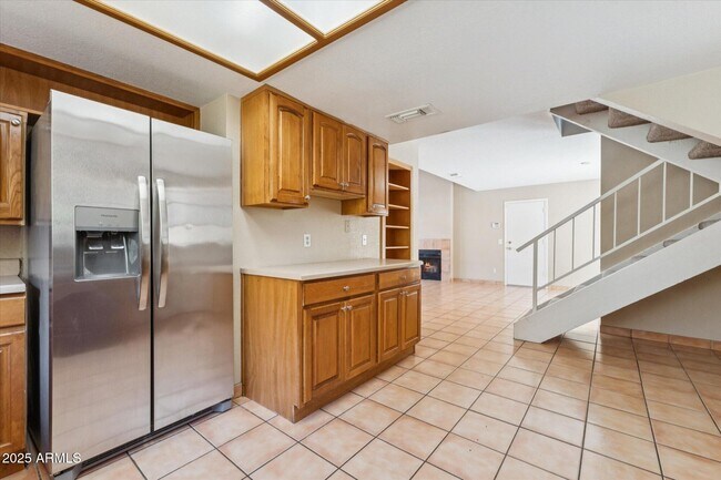 Building Photo - 1743 E Tara Dr