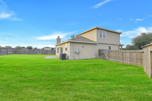 Building Photo - 29133 Legends Wick Dr