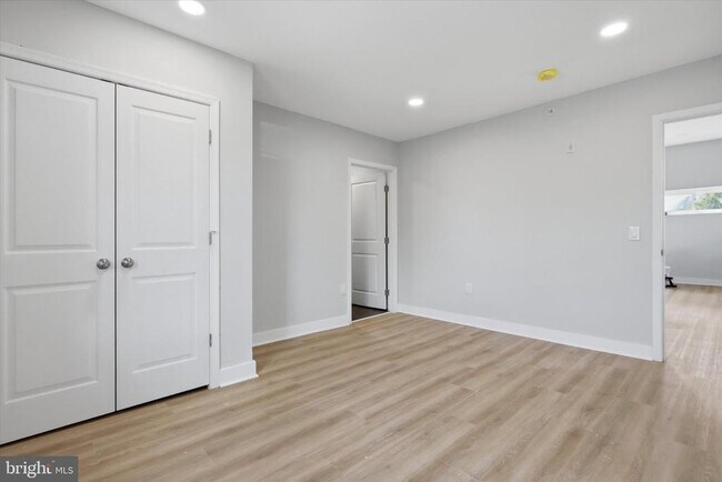 Building Photo - 7406 Bristol Pike