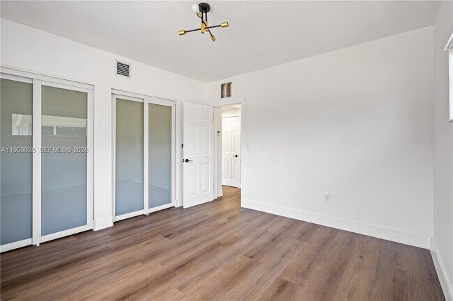 Building Photo - 3661 NE 170th St