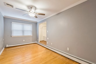 Building Photo - 393 Maxim Dr