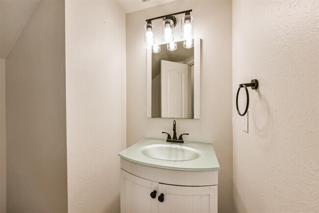 Building Photo - 18307 Wild Lilac Trail