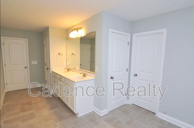 Building Photo - 3255 Kellerton Pl