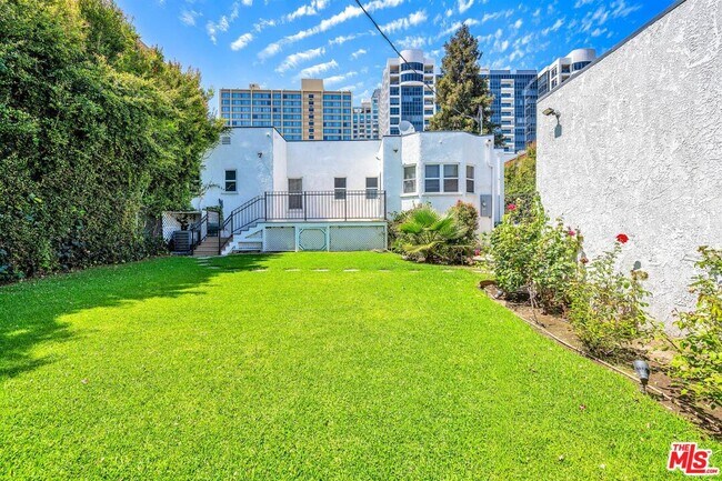 Building Photo - 10736 Ashton Ave