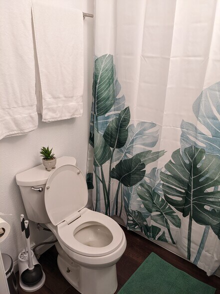 Building Photo - 4116 S Thompson Ave