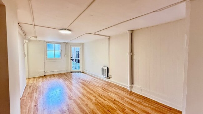 Building Photo - LT14MAIN