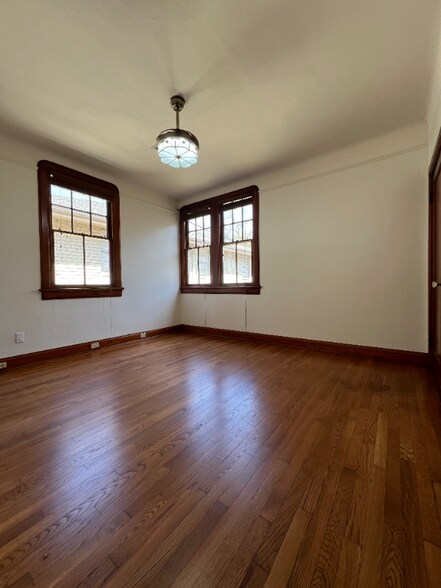 Building Photo - 224 Phosphor Ave