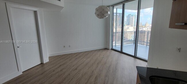 Building Photo - 350 S Miami Ave