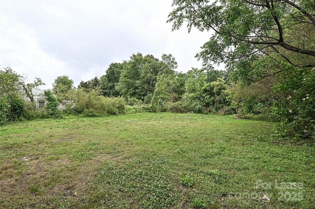 Building Photo - 3619 Little Mountain Rd