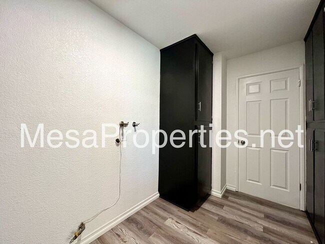 Building Photo - 17945 Sequoia St