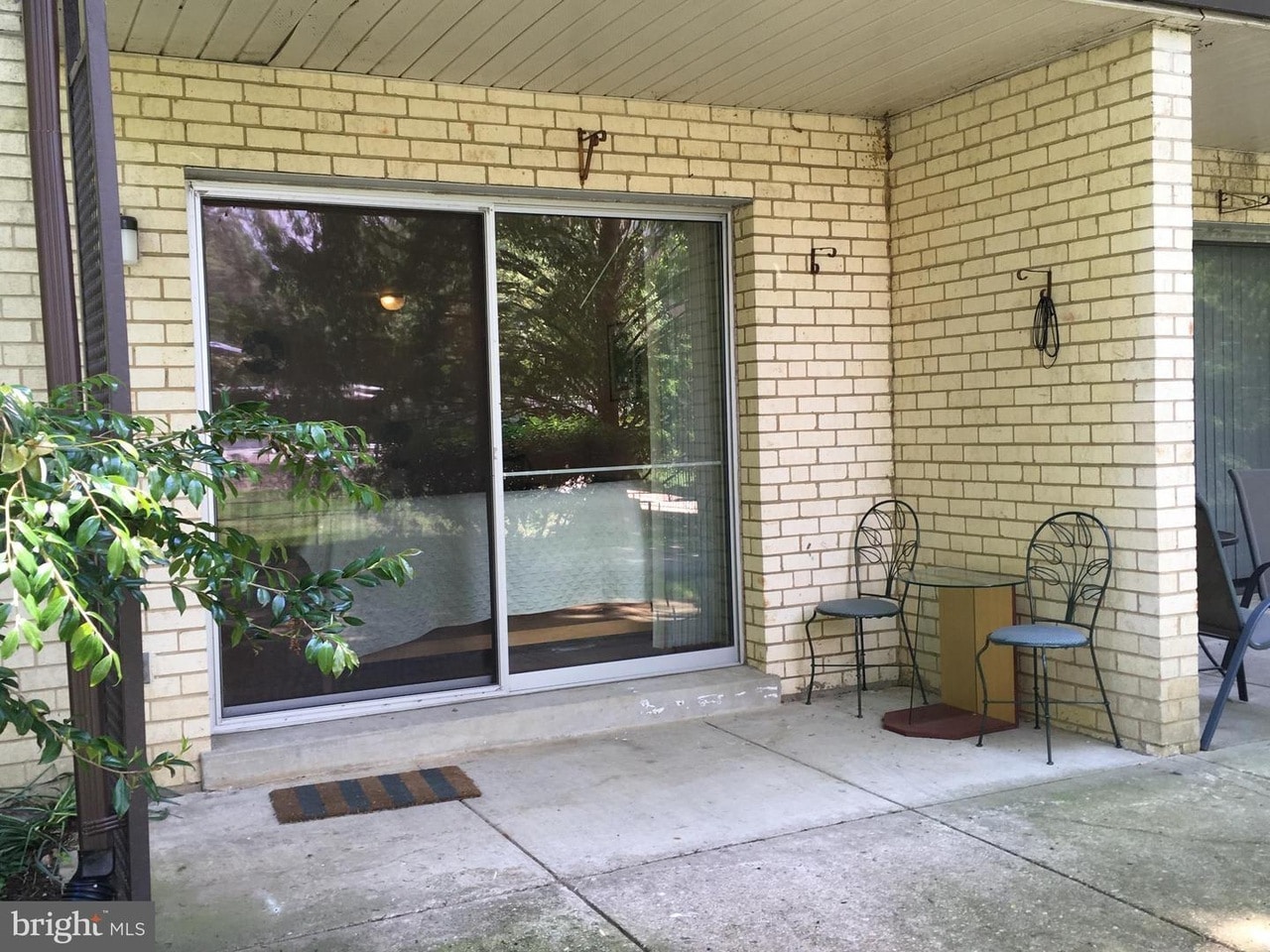 Patio - 10200 Rockville Pike