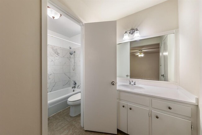 Building Photo - 9600 Gambels Quail Dr
