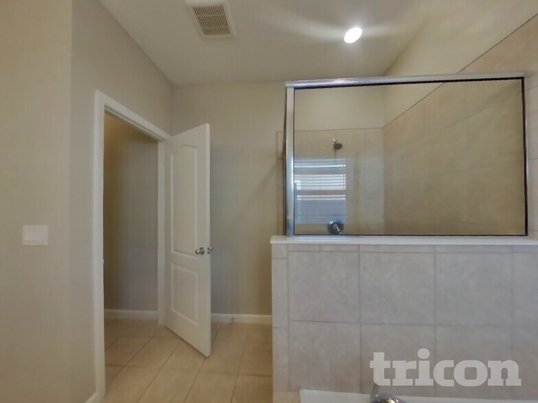 Building Photo - 155 Bloomfield Wy