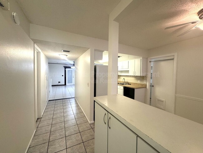 Building Photo - 4589 Lighthouse Cir